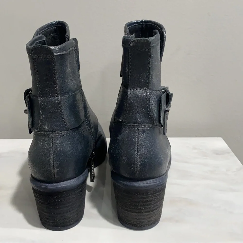 Donald J Pliner Gray Diem Boots Booties Size 6